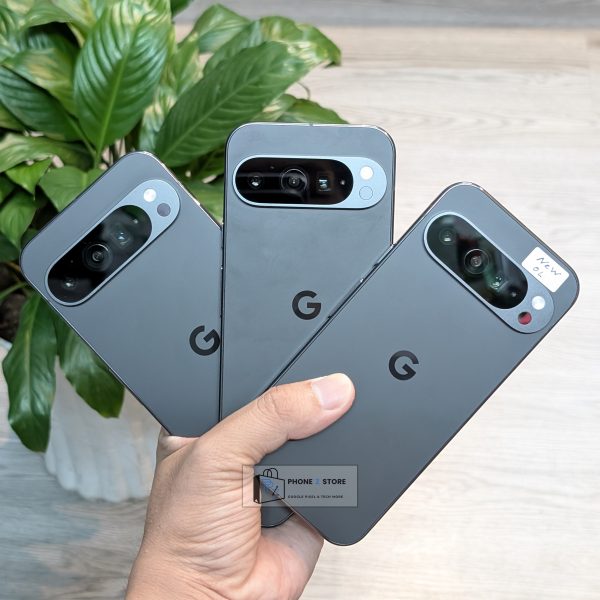 Kích thước nhỏ gọn, vừa vặn của Google Pixel 9 Pro (2 chiếc ở trên) và Pixel 9 Pro XL (ở dưới cùng)